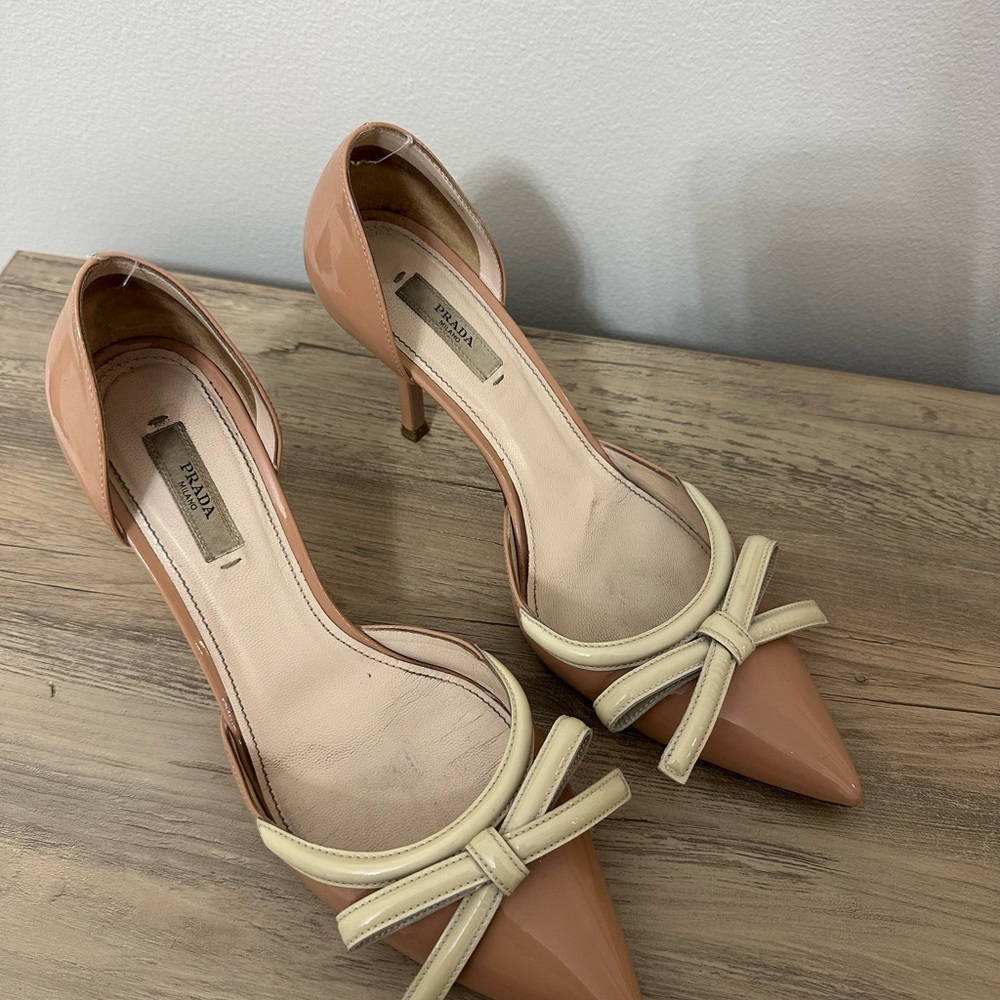 Prada Women's Tan and Cream Heels